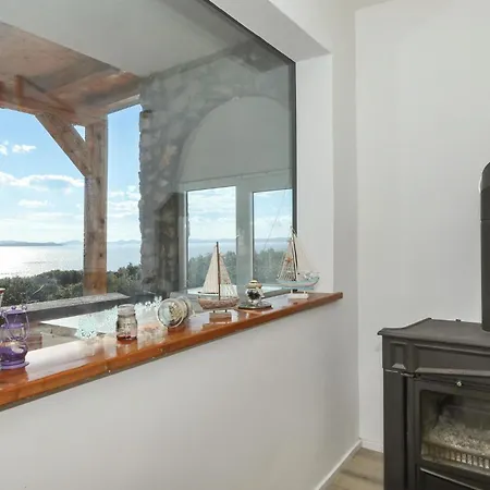Casa vacanze 4 Bedroom Amazing In Banj