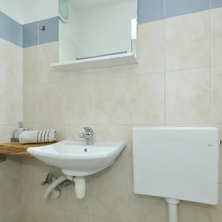 Casa vacanze 4 Bedroom Amazing In Banj